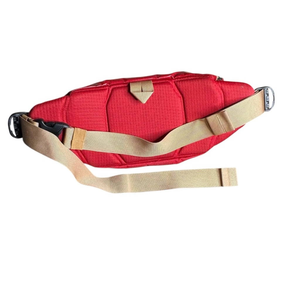Rare Patagonia Black Hole Waist Pack 5L Fanny Pack Red Tan 49281 - Picture 4 of 7